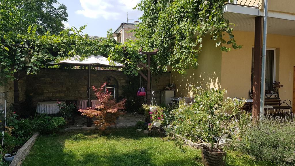 Villa Celebrity Kamianets-Podilskyi Exterior foto