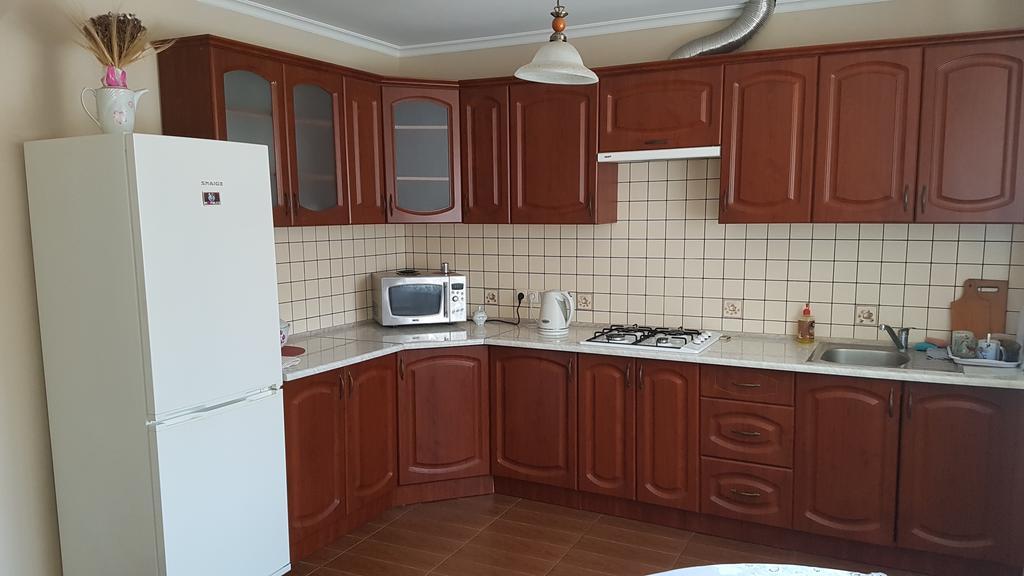 Villa Celebrity Kamianets-Podilskyi Exterior foto